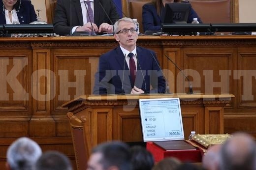 Парламентът реши: България вече има редовно правителство с премиер Николай Денков