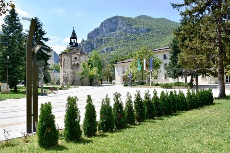 Търсят наематели за общински имоти във Враца