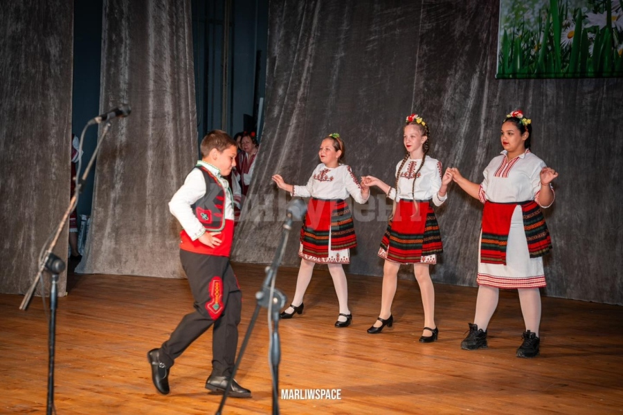Общински пролетен празник събра 22 читалища във Враца СНИМКИ
