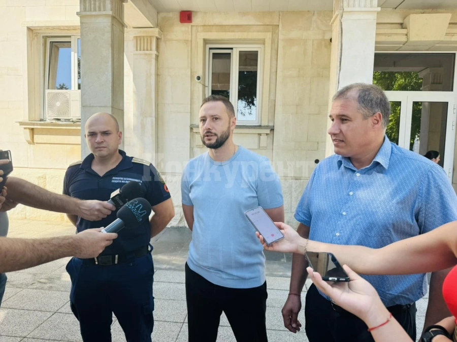Потушен  е пожарът в Регионалното депо!