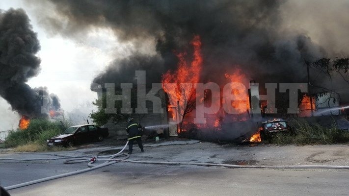 Гараж горя в Мездра