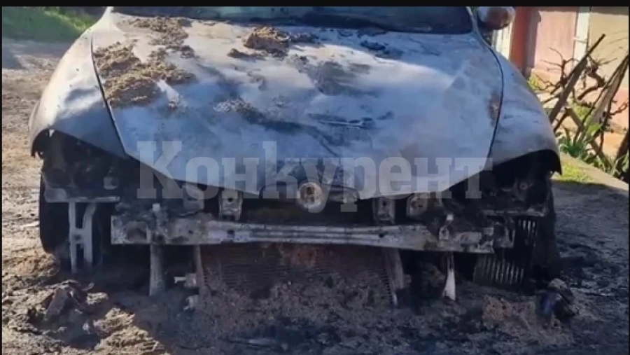 Мъж запали колата на бившата си, преди това й пратил отрязана глава на играчка