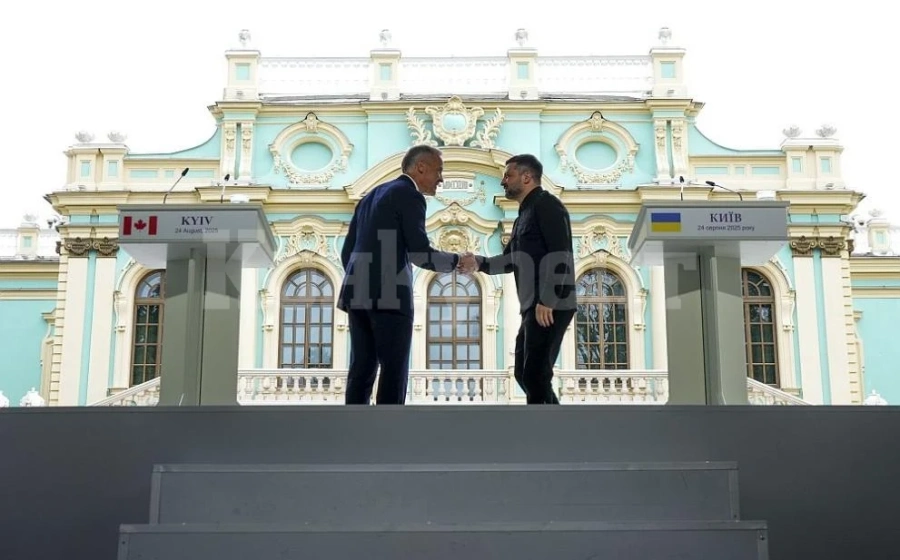 Дронове, боеприпаси и бронирани машини - нов пакет помощ от Канада за Украйна, обмислят и войници