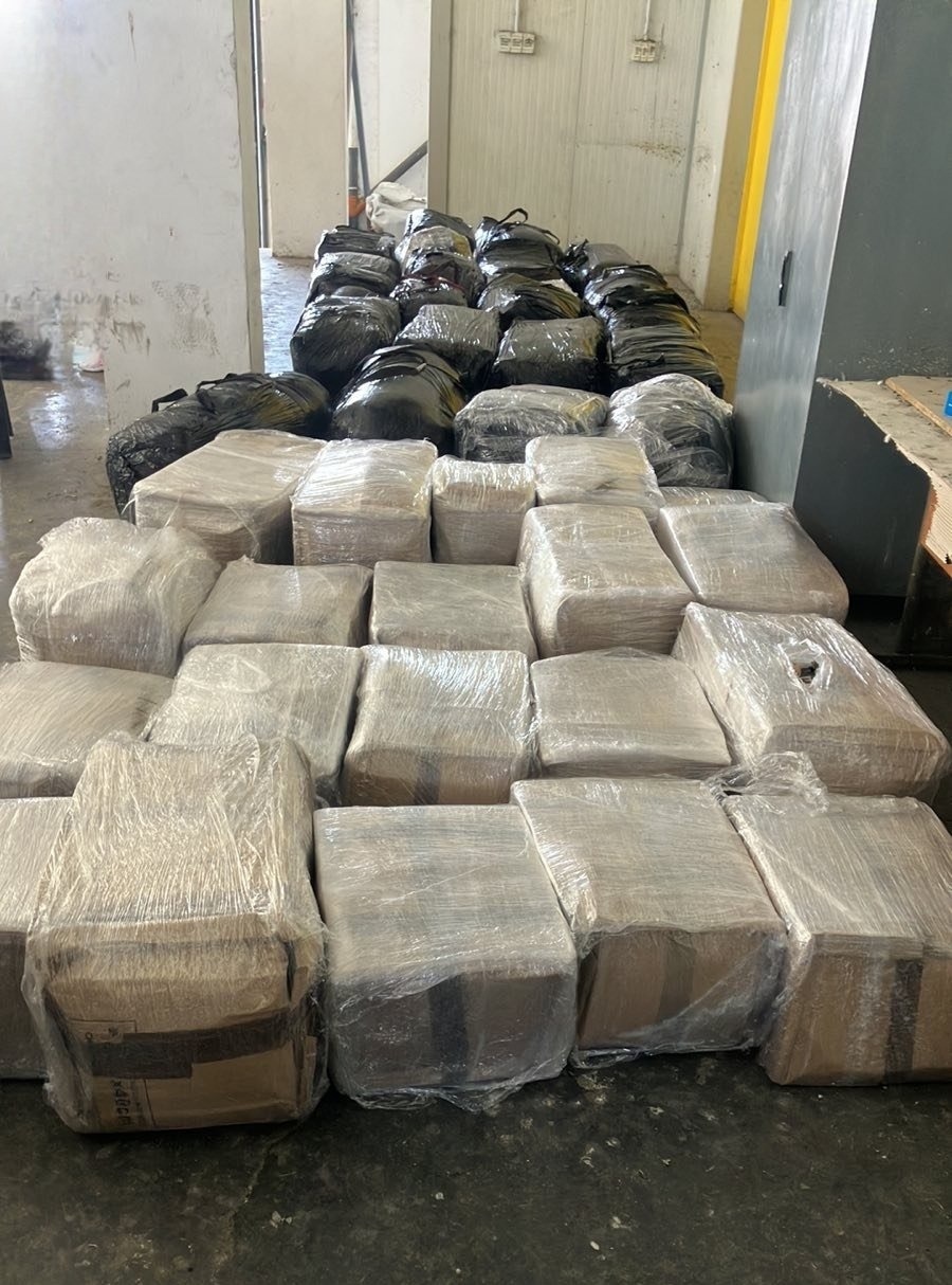Почти 740 кг марихуана е задържана при опит за контрабанда на „Капитан Андреево“ 