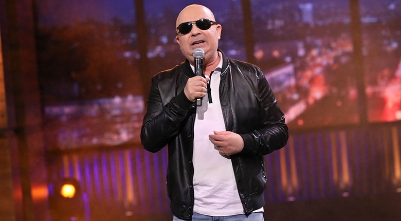 Орхан Мурад пее на празника на Бойчиновци