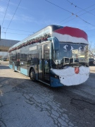 Градският транспорт на Враца радва с коледна премяна