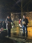 Светна коледната елха в Бутан 