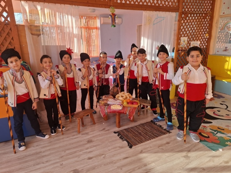  Коледна седмица в ДГ „Радост“ с. Гложене 