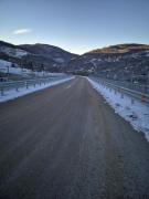 Продължава снегопочистването и опесъчаването на пътищата от IV-класната пътна мрежа на територията на община Мездра 