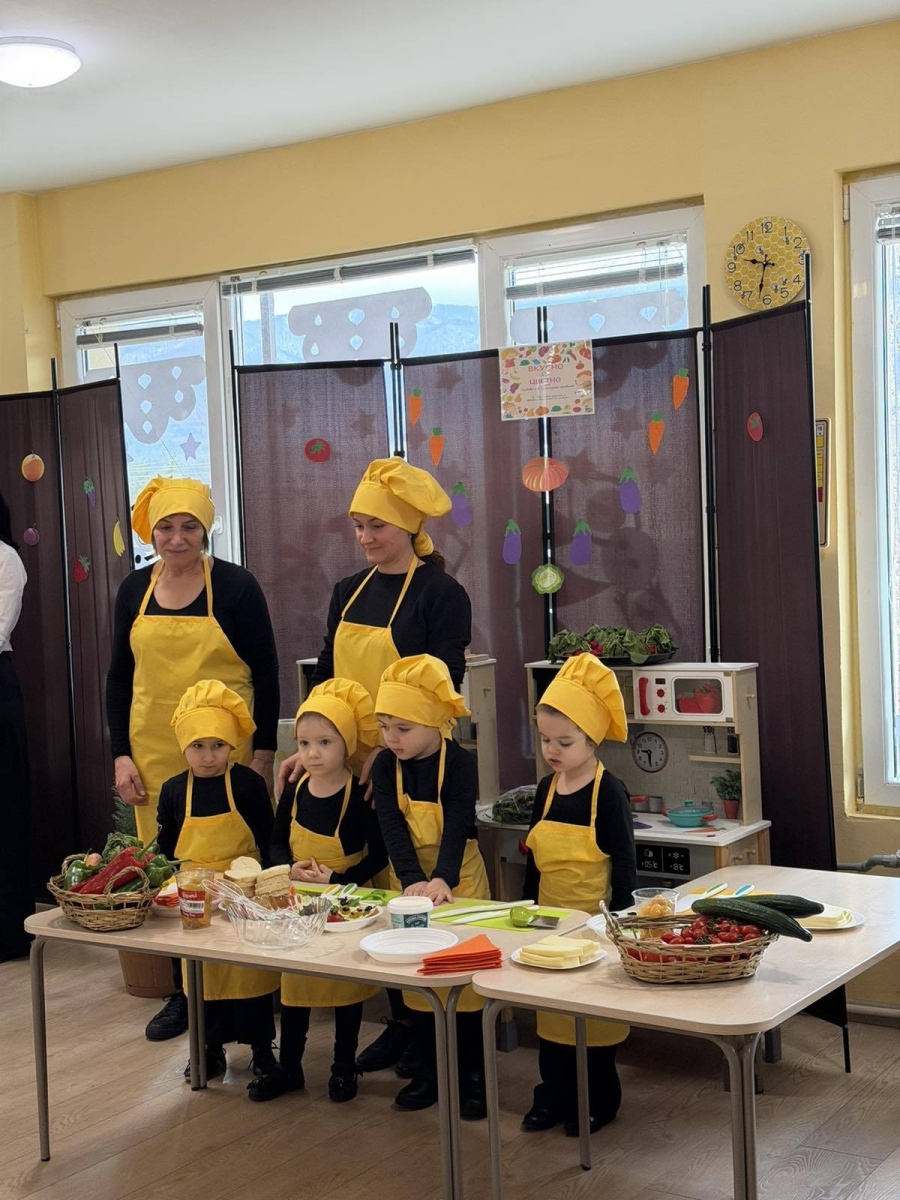 Малчугани се включиха в инициативата „Малки готвачи в големия Здравословен ресторант“