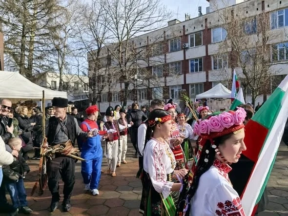 За 14 - та поредна година \