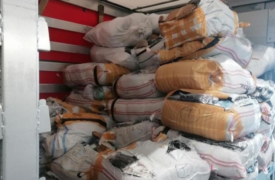 Митничари задържаха над 6800 фалшиви стоки на Дунав мост