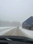 Внимание шофьори! Сняг, мъгла  и ТИР-ове на Петрохан