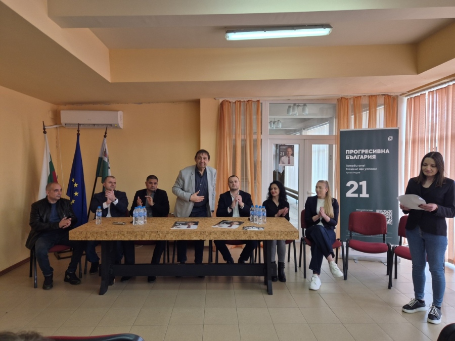 Отборът на Румен Радев се срещна с жителите на Мизия 