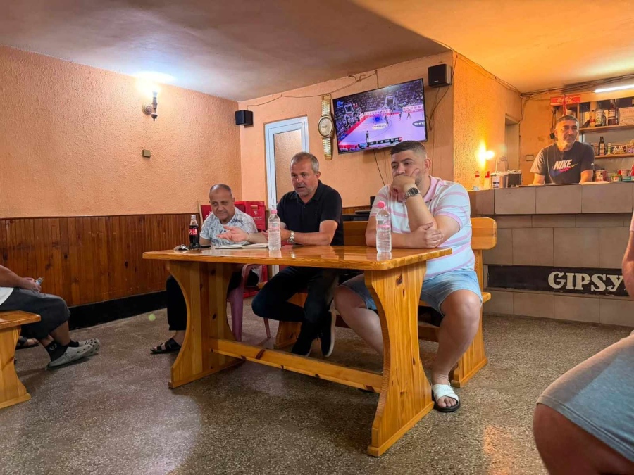 Депутатът Иво Цанев се срещна с жители на Бяла Слатина