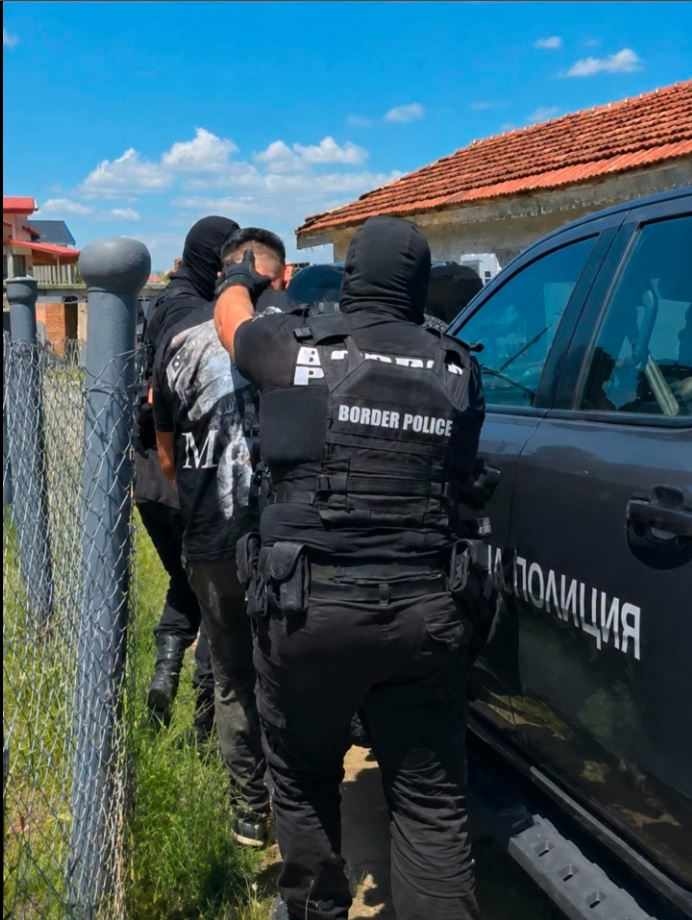 Разследват престъпна група от Монтана, крали коли в Германия