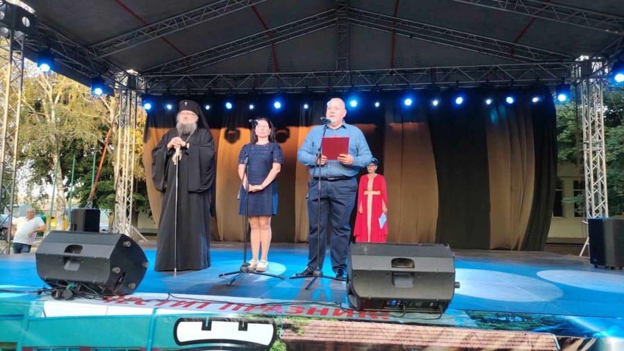 Памет, корен и празник: Хърлец събра поколенията на традиционния си събор