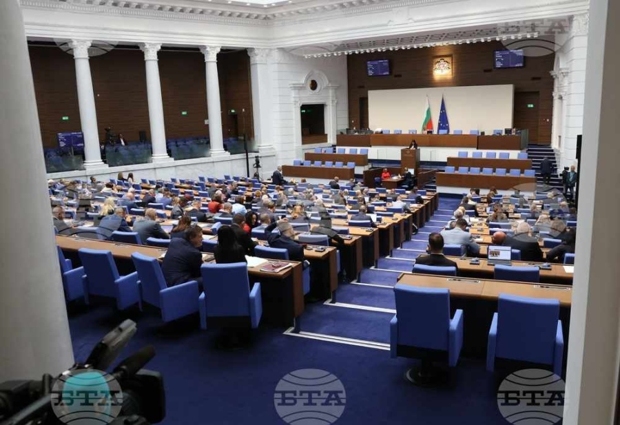 Народното събрание прие на второ четене новия механизъм за определяне на минималната работна заплата