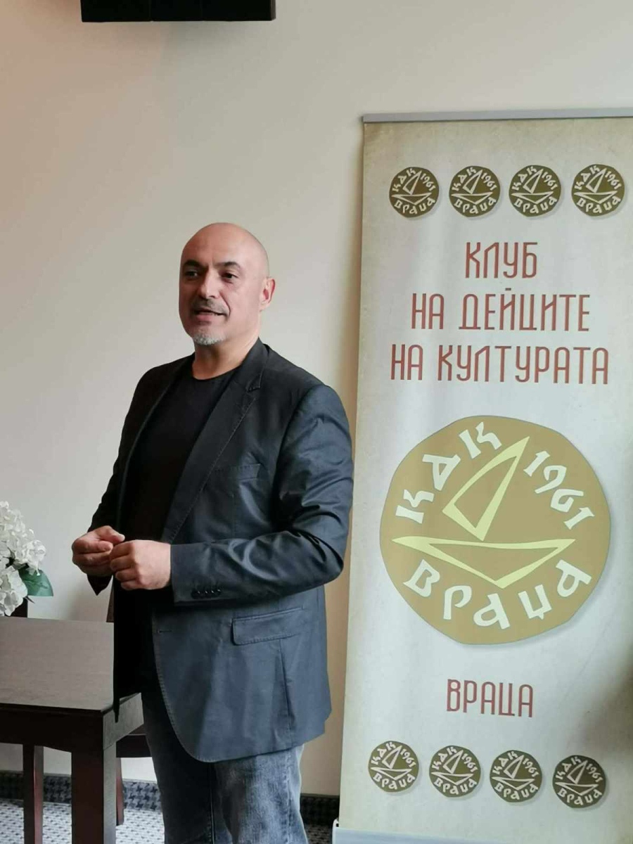 Музика и поезия звучаха в Клуба на дейците на културата във Враца