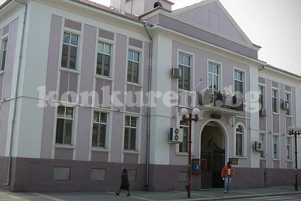 Правят спортен комплекс за над 5 милиона