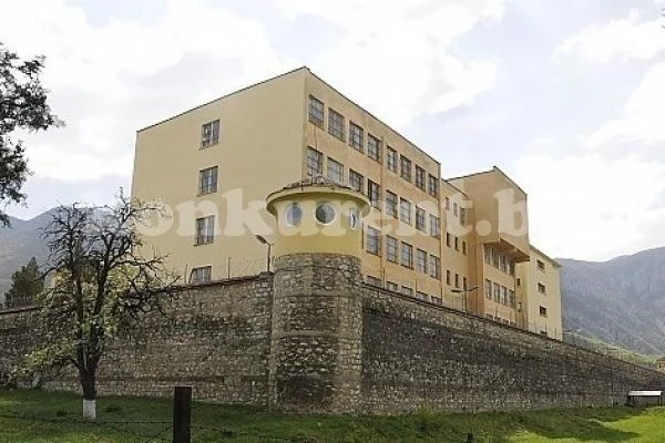 Затворник недоволства от условията в зандана