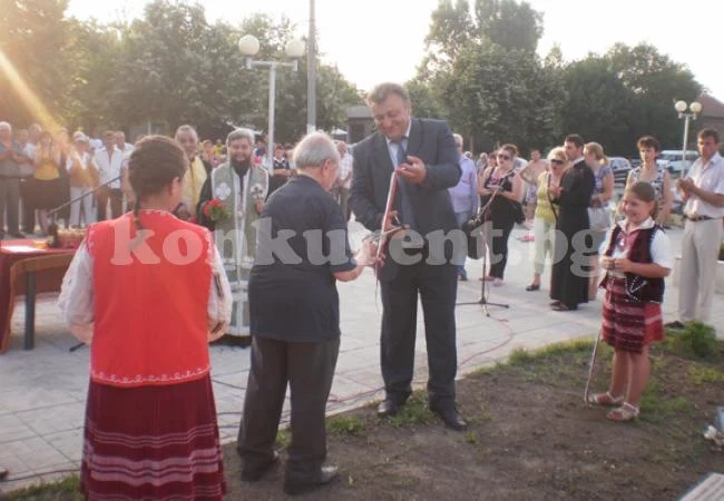 Откриха монумент в Градешница