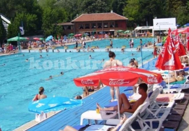Три басейна в Монтанско са замърсени