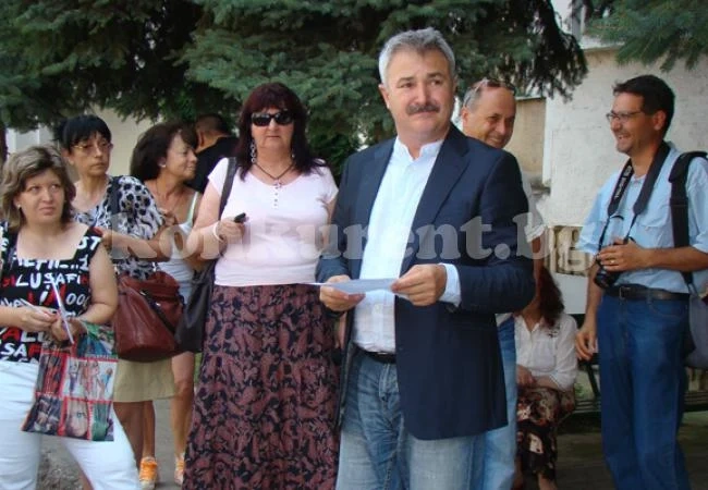Запълниха дупките по монтанските улици