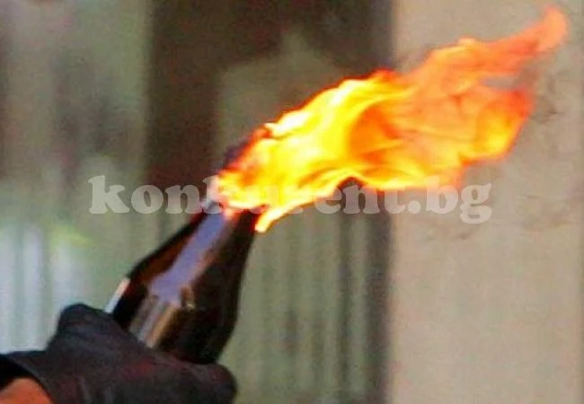 Подпалиха дома на адвокат