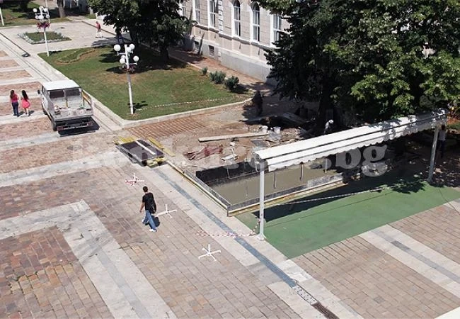 Откриват светещия фонтан във Враца