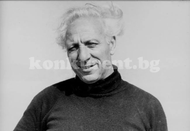 Редят изложба за 95-годишнината на Найден Петков
