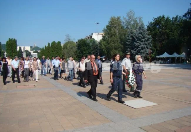 Наградиха 67 полицаи по повод празника на МВР