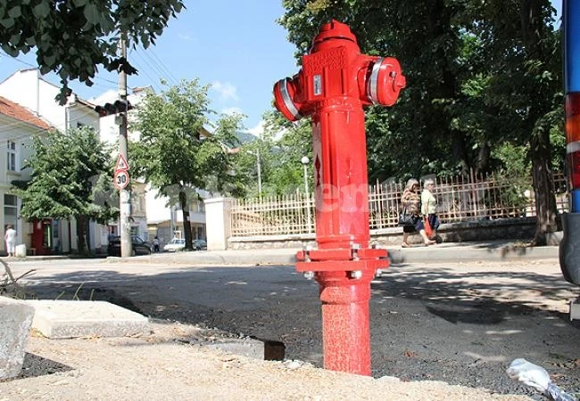 Монтират над 300 противопожарни крана във Враца