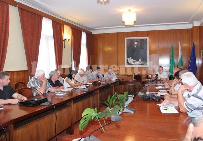 Осигуряват материали за ремонти в селата