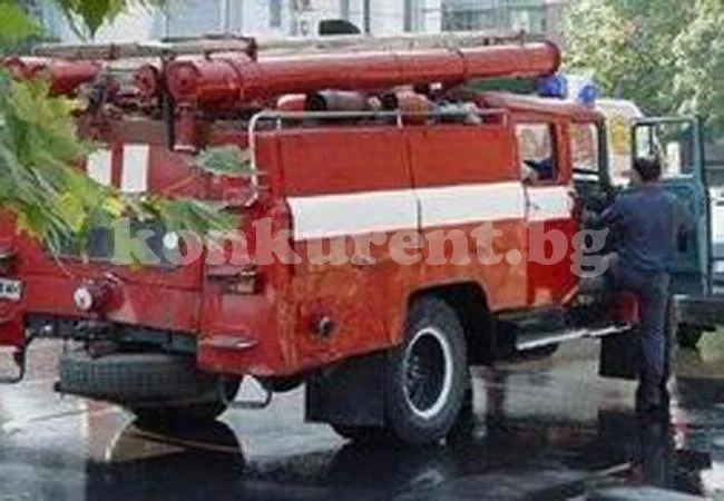 Пожар горя в ромски квартал 