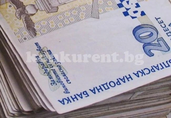 Свиха оборота на разсеян барман в кафе