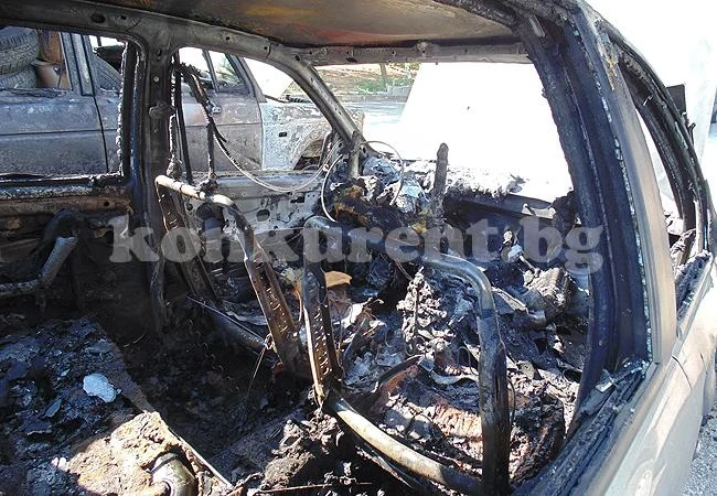 Запалиха колите на лекар от Враца