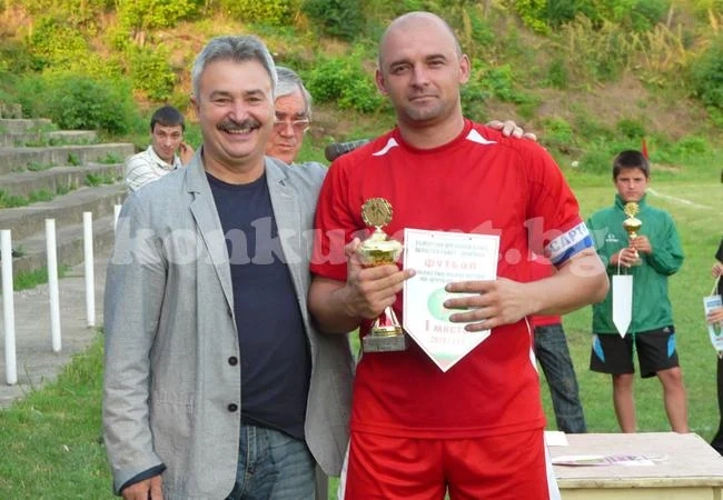 Пъстрина и Огоста извъртяха равенство