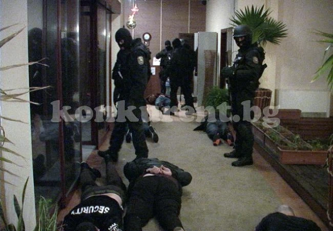 12 души са задържани от групата за убийства и грабежи