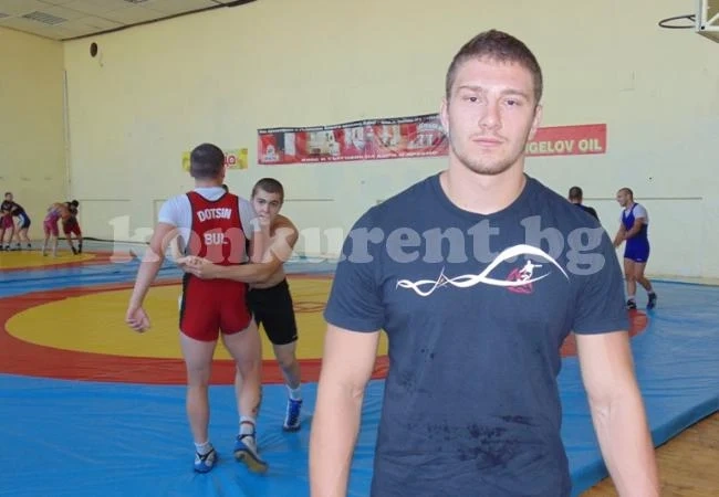 Иранец спря Банков на световното
