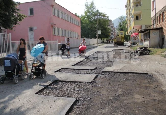 Махат дупките от улиците на Враца