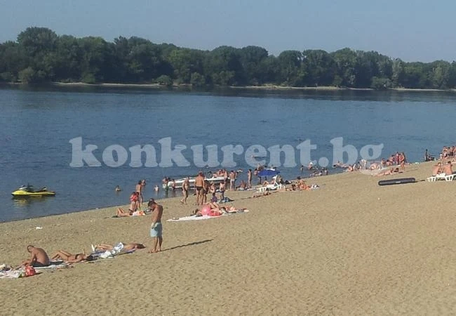 Видинчани превзеха плажа в Калафат