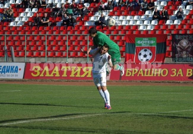 Ботев гостува на Славия в петък