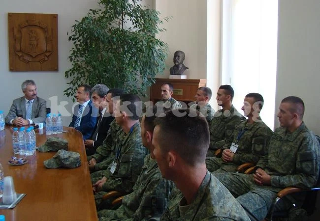 Живков прие командоси от Косово и посланика им