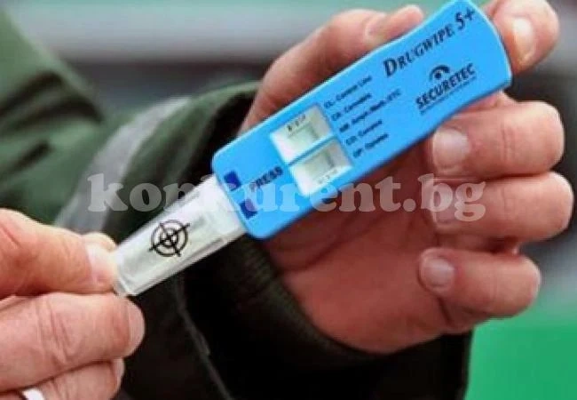 Хванаха дрогиран зад волана