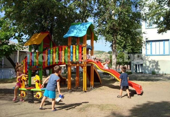 Анонимен дарител изненада хлапета