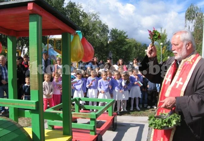 Осветиха детска площадка