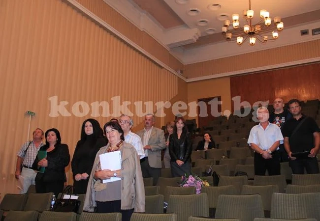 Спад в приходите застрашава независимостта на общините