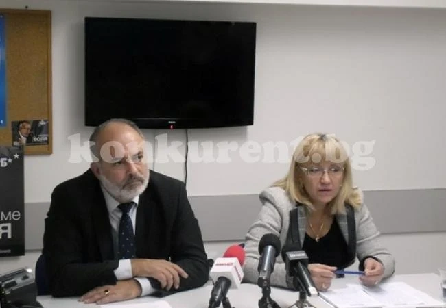Тотю Младенов и Петя Аврамова искат кабинетът да се срещне и с кметовете на ГЕРБ
