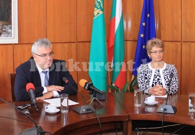 Кметове пътуват до Албена